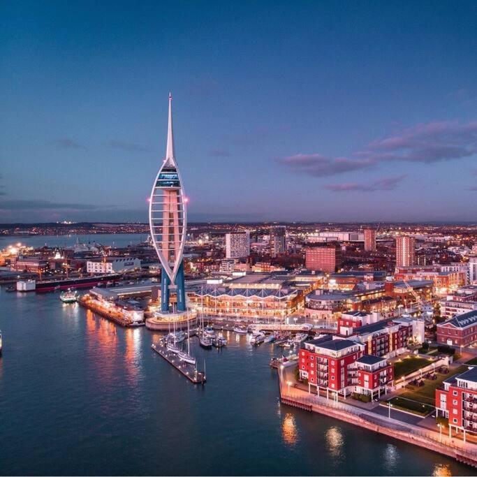 Coastal Comfort Getaway Portsmouth Exterior foto